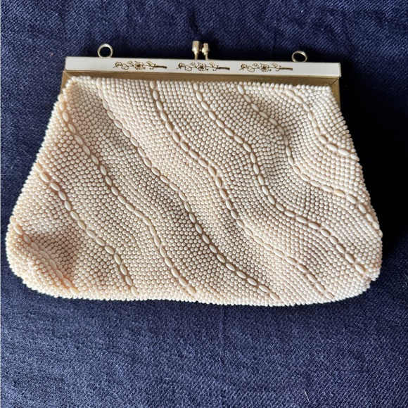 Elegant Cream Beaded Clutch - Picture 2 of 3